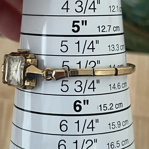 Bulova 10k Gold Plated Rare Vintage Mechanical Winding Ladies Watch Silver Dial