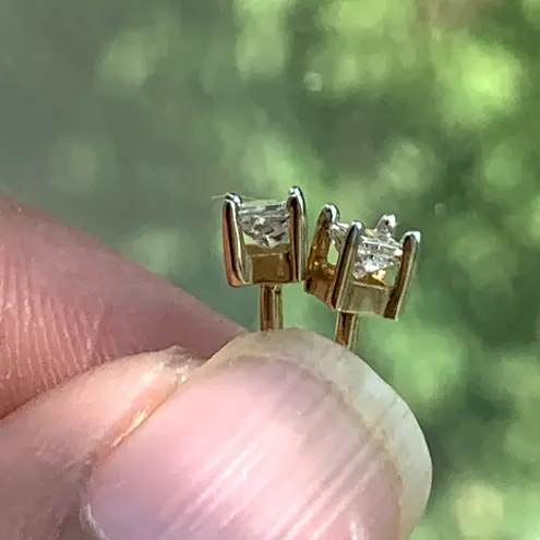 14kt Gold Diamond Solitaire Earrings