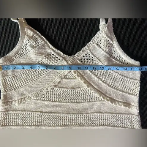 Democracy Open Weave Stipe Knit Camisole in Off White. Size Large