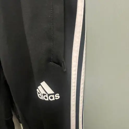 Adidas  Black Classic Three Stripe Half Shorts Cropped Leggings Size M