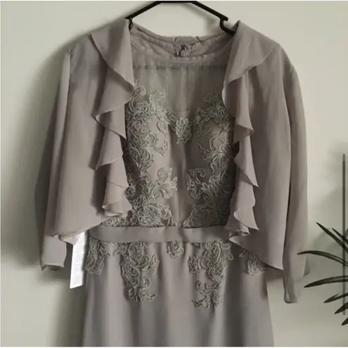 JJ's House NWT Formal Occasion Dress