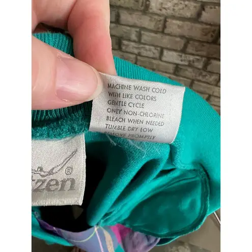 Jantzen T-shirt V neck plaid 1980s shoulder pads teal purple