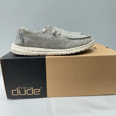 Hey Dude Wendy Gray White Linen Slip-On Loafers. women's 7