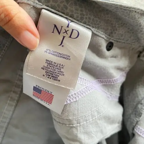 NYDJ Alisha Ankle Size 10 Jeans Denim Lizard Print Gray Casual Crop Pants