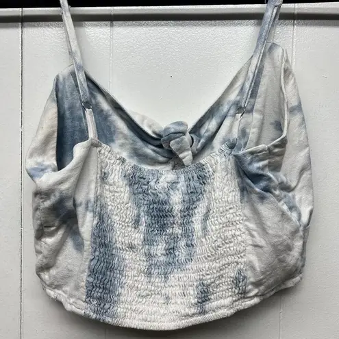Revamped  Linen Blend Tie Dye Blue & White Cropped Top Size Medium Smocked - Image 4