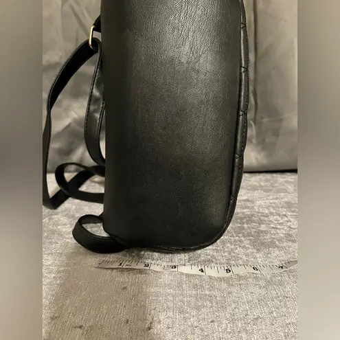 Im Backpack Black Quilted mini backpack Zipper Pockets