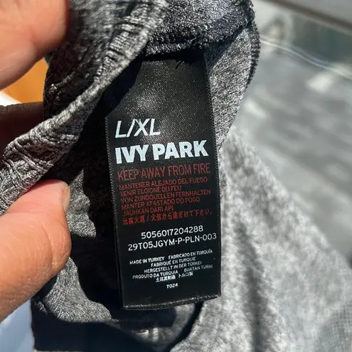 Ivy Park grey crop top work out gym XL seamless short sleeve tee shirt logo