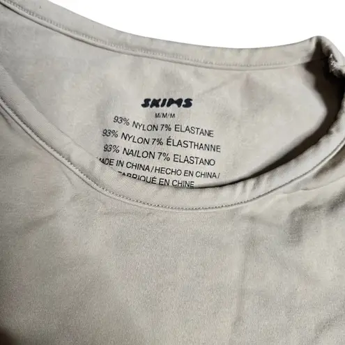 SKIMS  Soft Smoothing Seamless T-Shirt Size: M