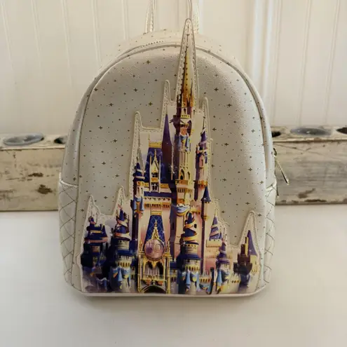 Lounge Fly NWT Disney Parks Mini Backpack Gold Cinderella Castle 50th Anniversary