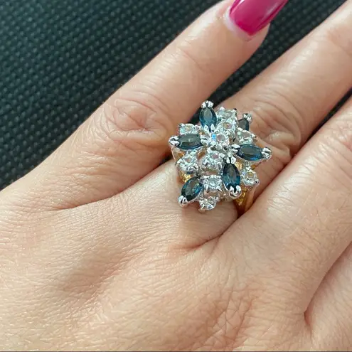 Fine Quality Cocktail Blue/Clear Cluster Ring Size 6