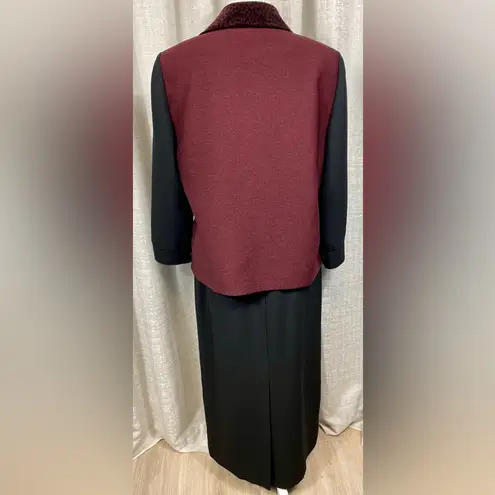 Kasper & Company ASL Burgundy & Black Skirt Suit | Women’s 14 Red