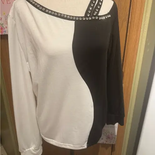 Chic Me Top Fashion Color Lock Water Diamond Cold Shoulder Top Casual Long Sleeve