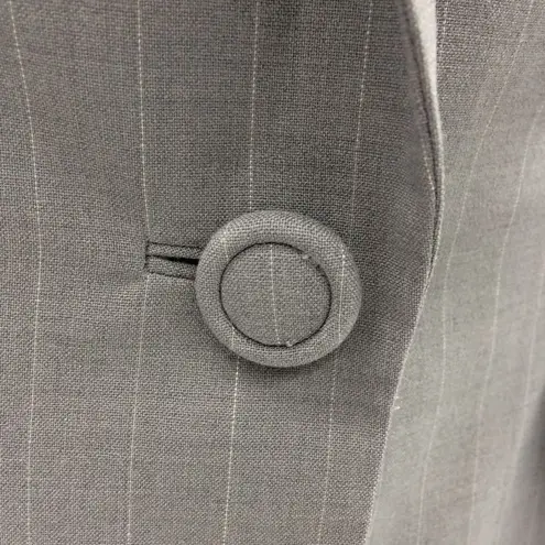 Due Per Due Women's Medium Gray w/Light Gray Pinstripes Classic Blazer