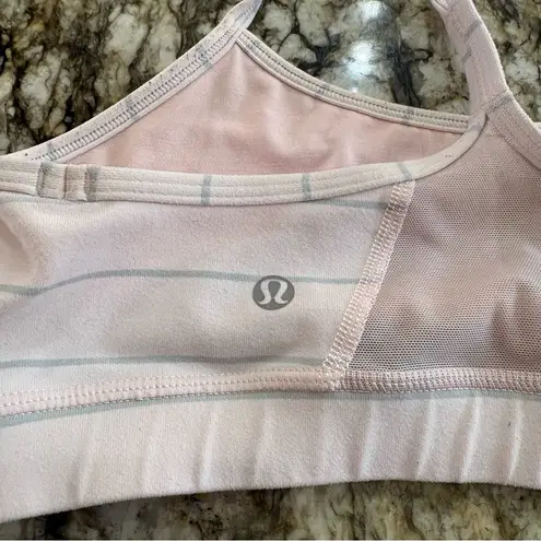 Lululemon  Flow Y Sports Bra