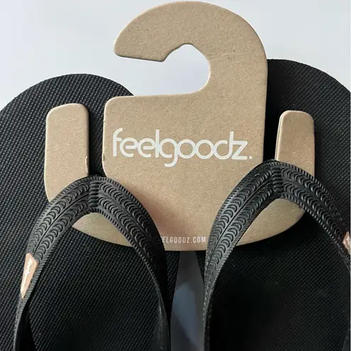 Feelgoodz • NWT Black Rubber Flip Flops Size 10