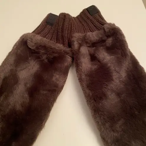 Calvin Klein NWT  Faux Fur Mittens