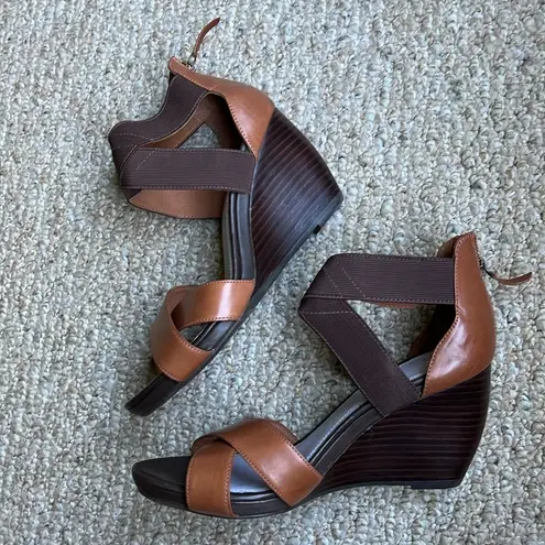 Johnston & Murphy Two Tone Leather Neela Wedge Heels Size 9.5