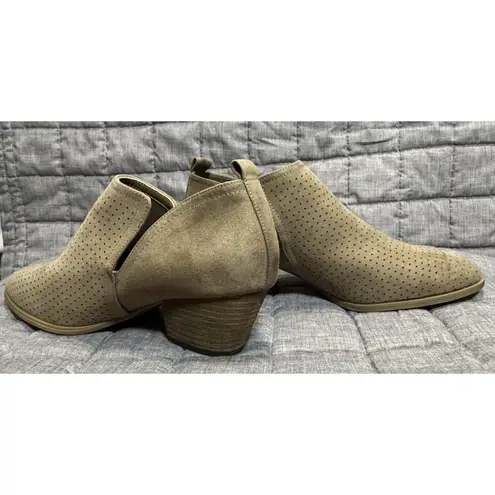 X-Appeal Auden, Slip On Booties, Taupe, Holes In Upper, New Without Box, Size 9