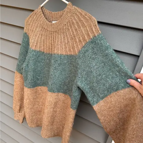 Lush Clothing Lush size S Callie camel and green block stripe balloon sleeve crewneck sweater