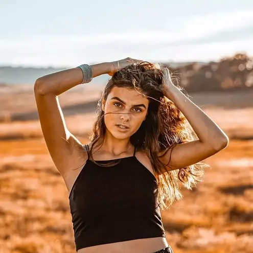 Boutique NEW 2 mm Gold Plated Stainless Steel 316Lā Stackable Guitar String Bracelets