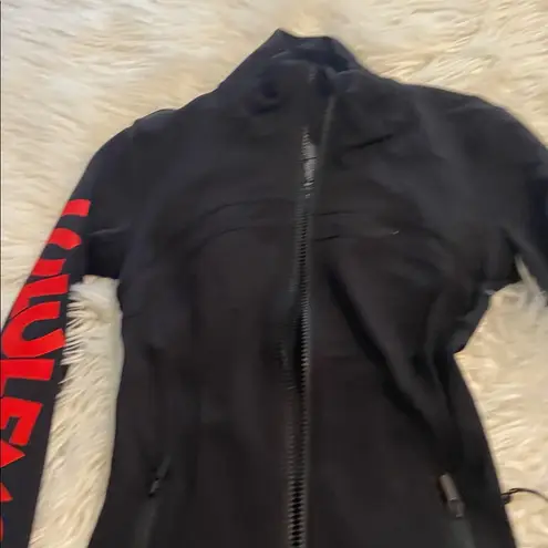 Lululemon  Disney Define Nulu Jacket size 0 Women's with Red Details zipper front