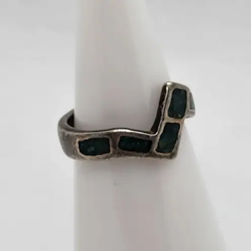 Vintage Southwestern Sterling Silver & Crushed Turquoise Inlay Zig Zag Ring (3.5 Blue