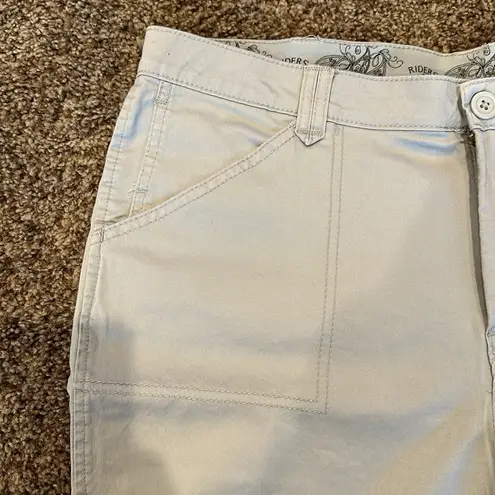 Riders By Lee  gray khaki capri pants size 16M