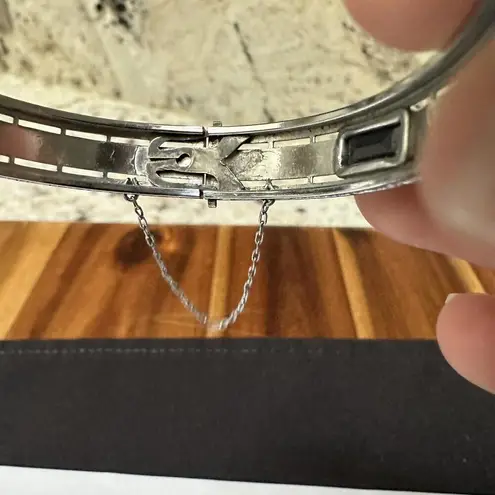 Pacific&Co Vintage Signed NuWite R&G . Art Deco Hinged Bangle Bracelet Safety Chain Blue