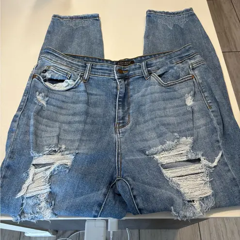 Judy Blue boyfriend fit distressed jeans size 13/31