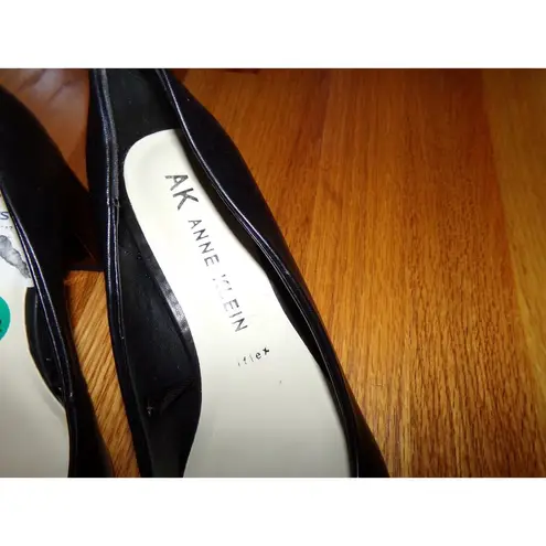 Anne Klein  Flex 2" block heel mirror heel pump 7 1/2 M Worn once Classic