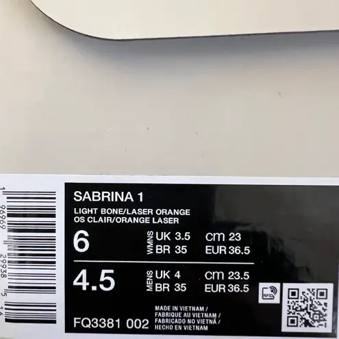 Nike NIB  Sabrina 1 Grounded