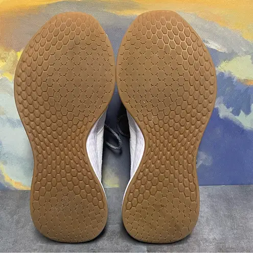 New Balance  Fresh Foam Roav Women's White Running Shoes Size 11B