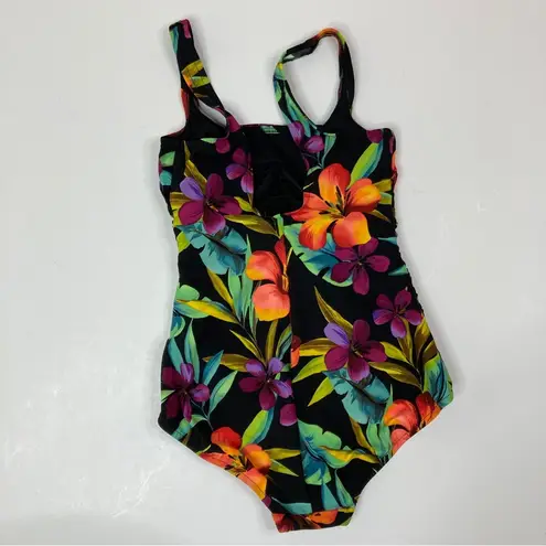 Shape Solver | Vintage Black Tropical Floral One