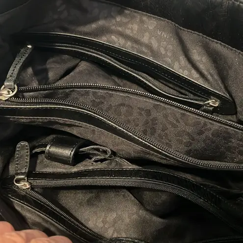 Perlina large black leather handbag 3 inside 1 outside zip pockets EUC