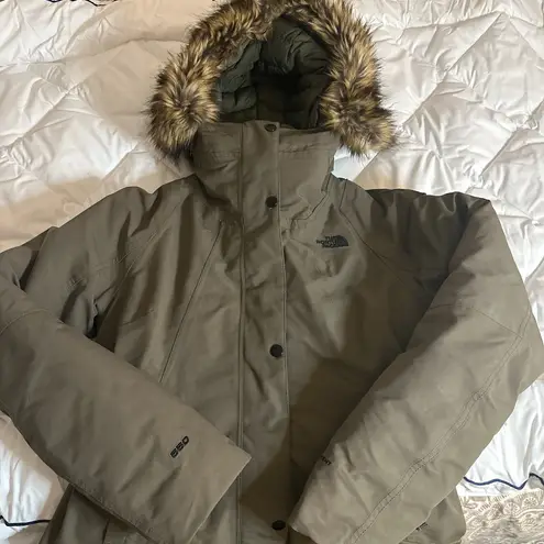 The North Face forest green 550 long dry vent parka 350 16 Off Retail From Joselyn