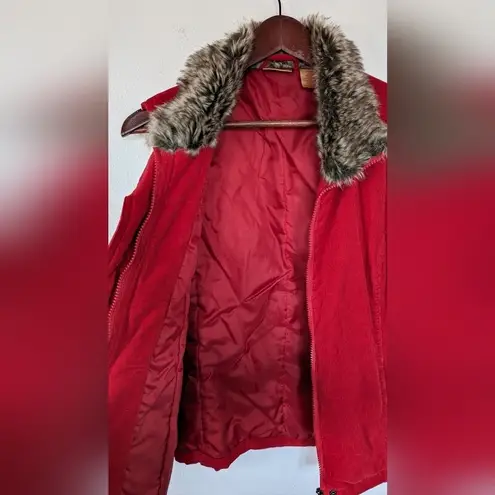 Northcrest Red Courdroy Zip Up Vest Faux Fur Neck Collar Women's Medium 10