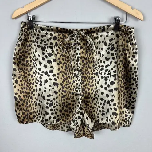 Victoria's Secret Victorias‎ Secret Pajama Set Medium Long Sleeve Shirt Shorts Cheetah Print Satin