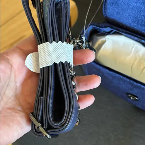 Lounge Fly NWT Disney Exclusive Minnie Mouse Ears blue velvet crossbody handbag