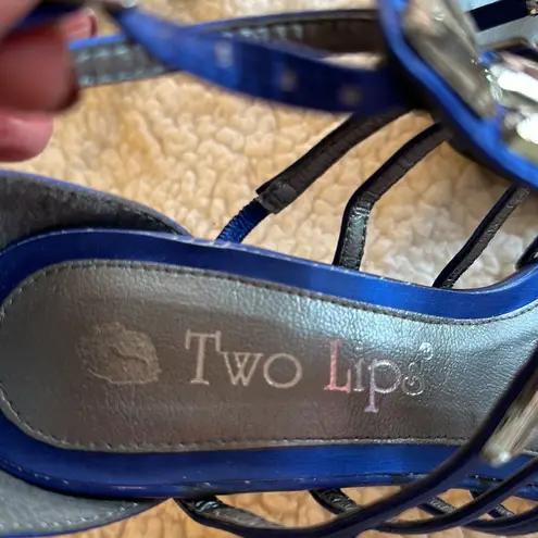 Two Lips Sexy Embellished Strappy 4” Heels Sz 8 Blue