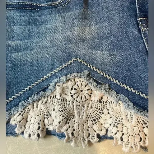 Rue 21 Rue‎ 21 Denim Cutoff Jean Shorts with Cream Lace Crochet Accent Size 9-10