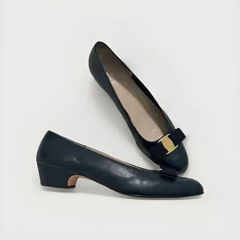 Ferragamo Salvatore Vara Lillaz Navy Bow Pumps Heel Shoes 9.5 AA