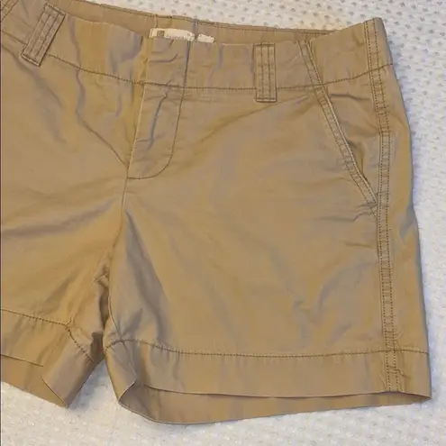 Gap  Size 10 Favorite Chino Mid Length 5” Shorts Flat Front Tan Classic Bermuda