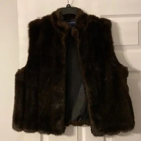 Preston & York Faux Mink Vest size L excellent condition long 24” bust 38”