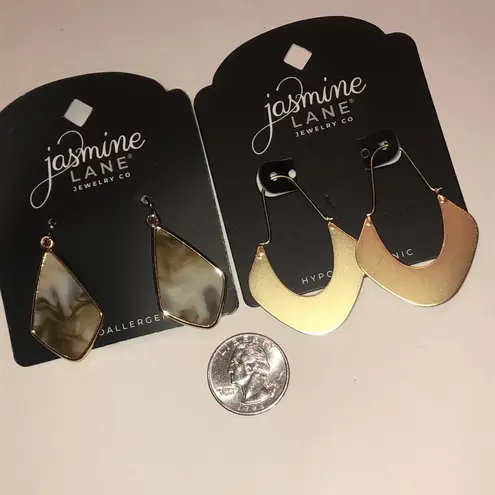 Jasmine  Lane Gold Tone and Green Earrings Set