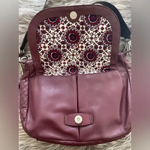 Vera Bradley  Carson Shoulder Bag in Mulled Wine Color NWT