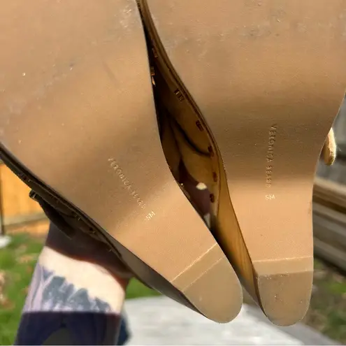 Veronica Beard Womens Suede Slip On Clogs In Beige size 5
Hendrix Suede Buckle