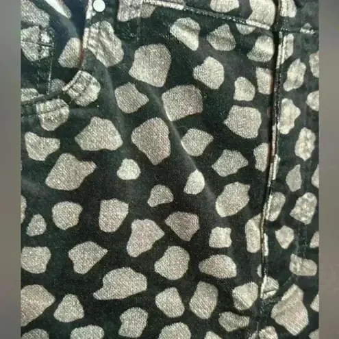 Ann Taylor  Women's Five Pocket Kick Crop Pants‎ Black Print Design Size 2