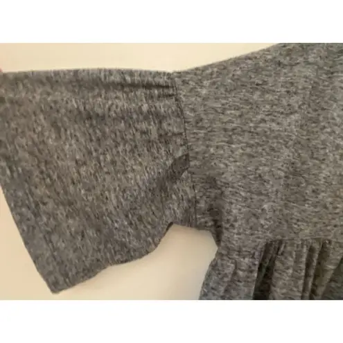 Jack by BB Dakota  Grey V-Neck Bell Short Sleeve Top Women's Size Medium