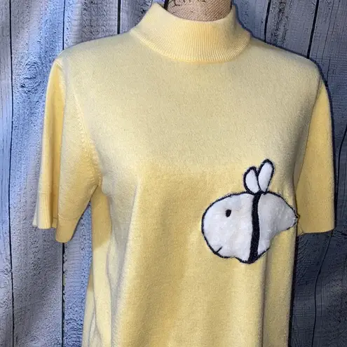 Bee You! Vintage Unique Short Sleeved Turtle Neck Bee Sweater Yellow Size M