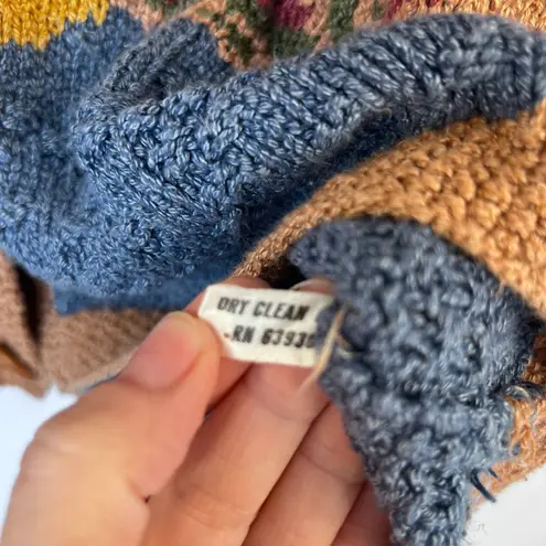 Country Shop VTG Hand Knitted Button Up Country Cottage Sweater Artsy Size S/M Size M